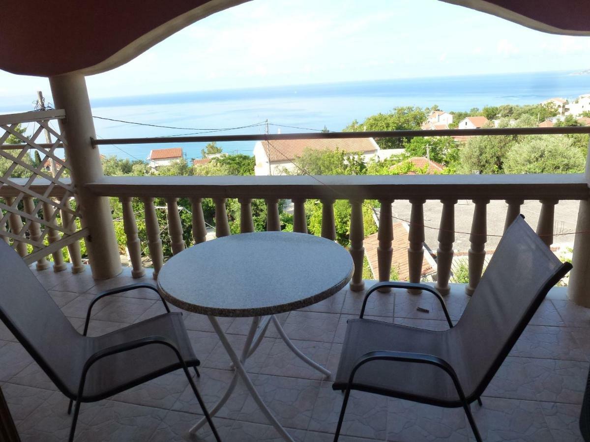 Marinos Apartamento *