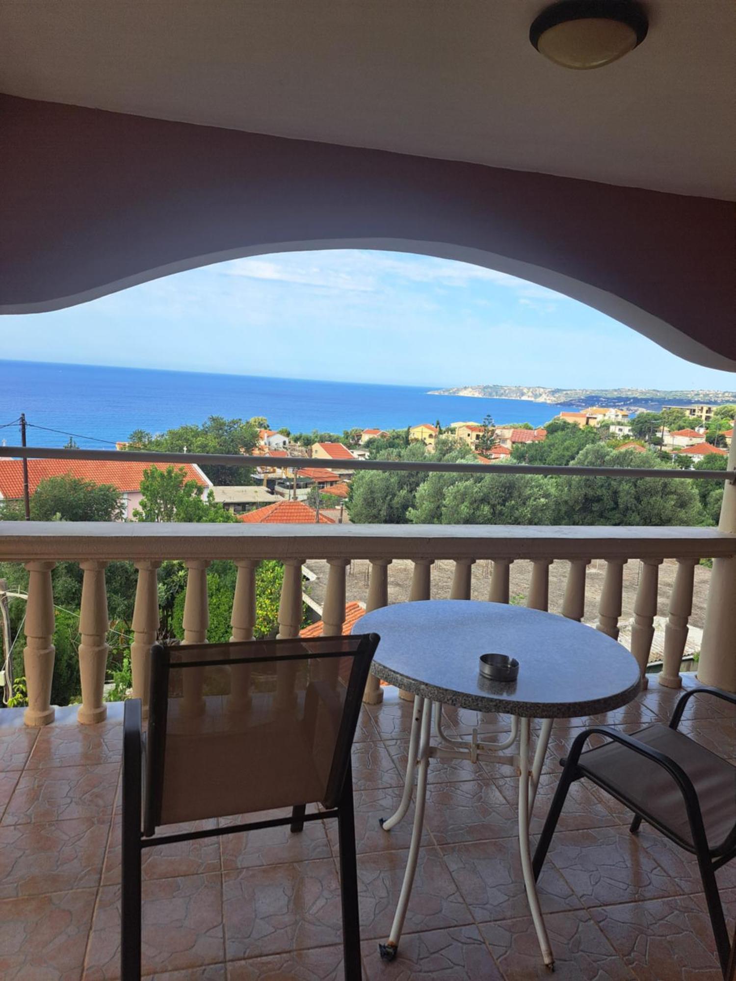 Marinos At Lourdata Village Apartment *